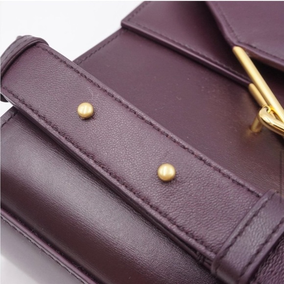 ABSOLUTELY GORGEOUS BOTTEGA VENETA CLIP BAG IN GRAPE~NWT - Picture 7 of 12